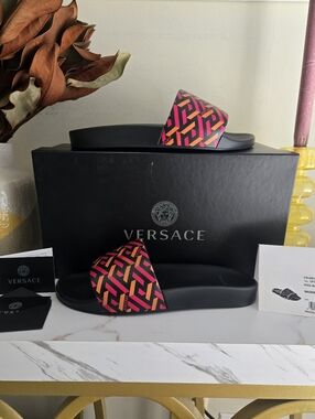 NIB Versace Greca Magenta Tangerine Slides Men Size 9US Women 10.5 US